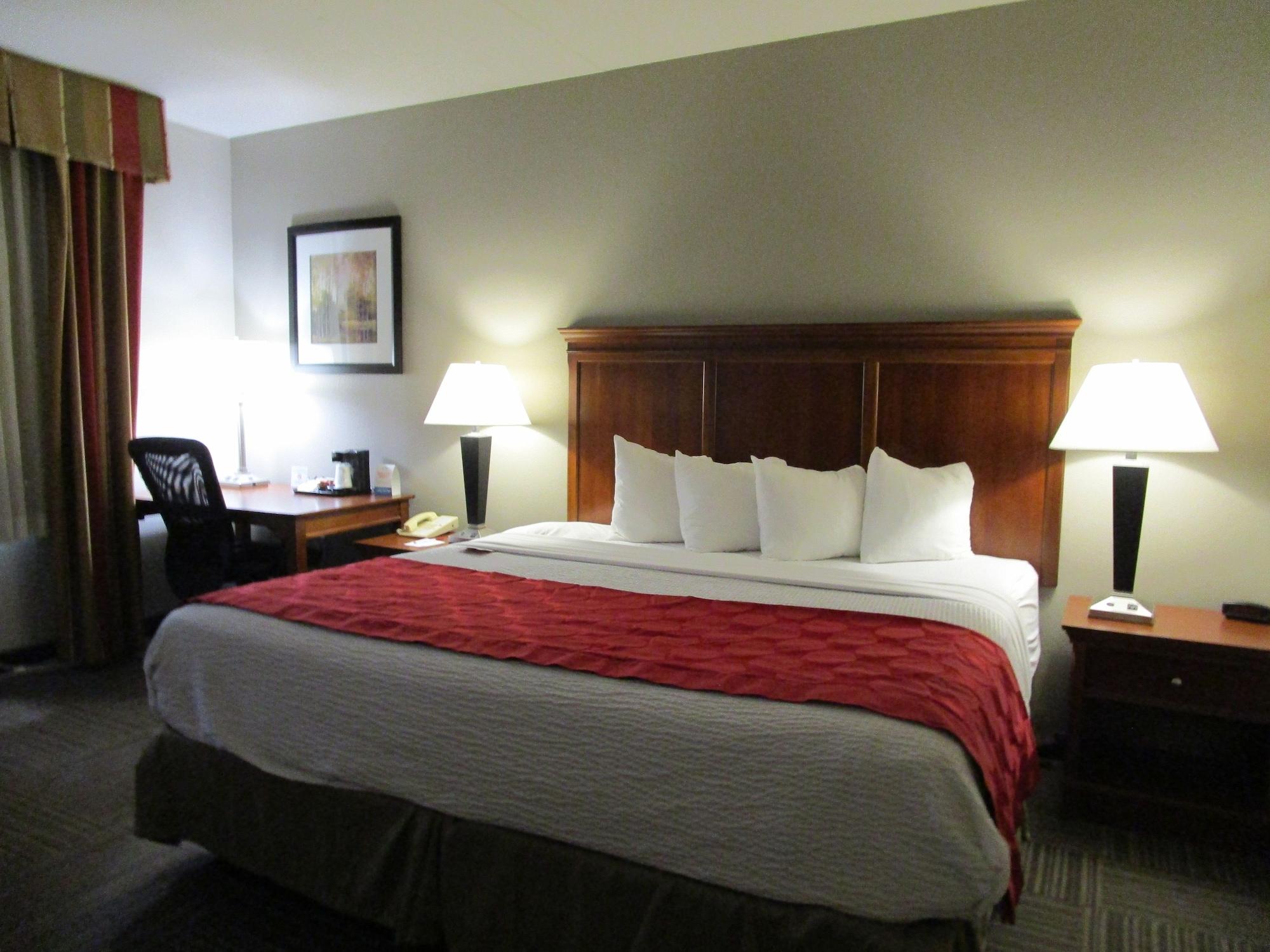 Ramada By Wyndham Platte Kci Airport Motel 2*