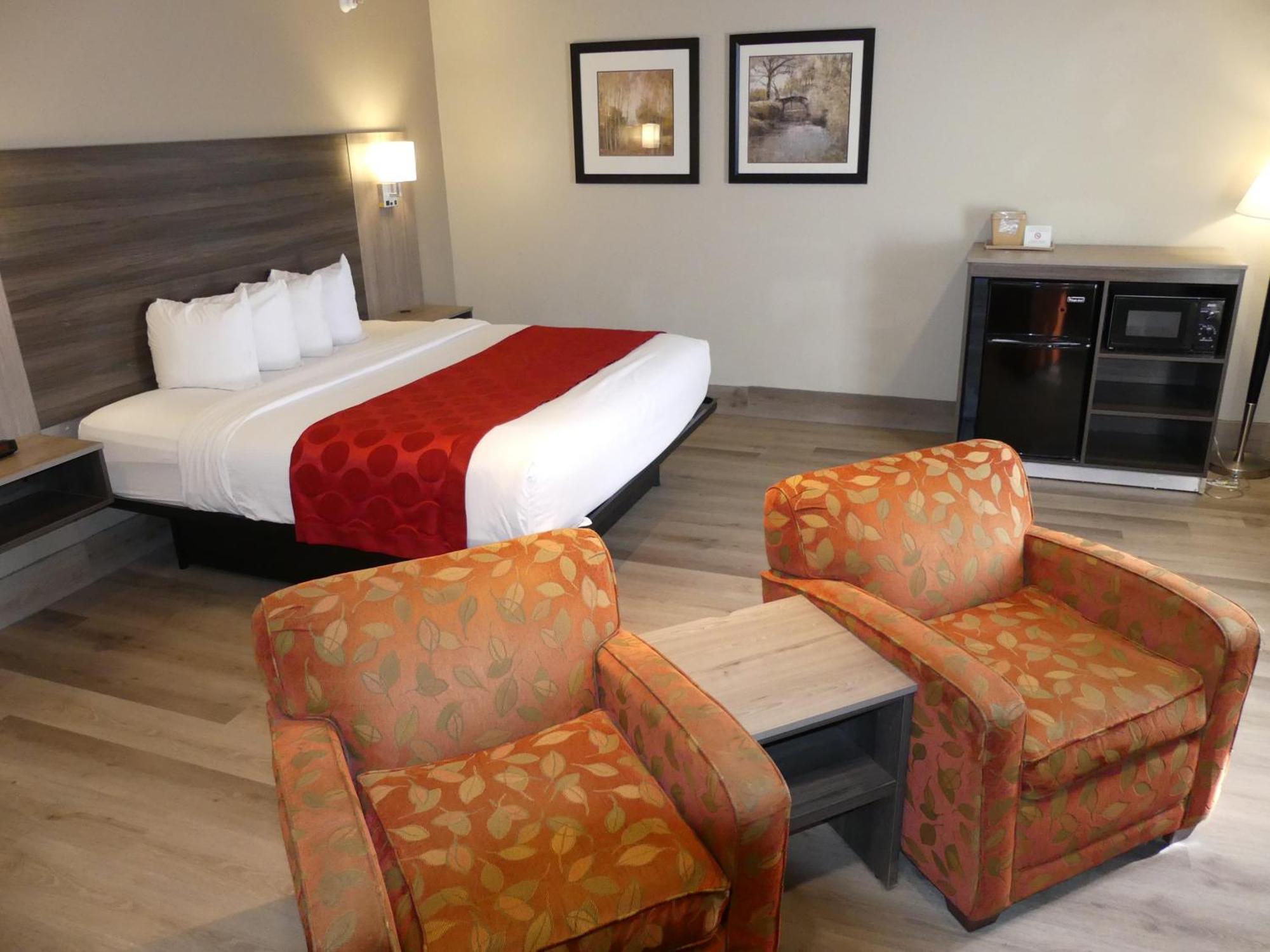 Ramada By Wyndham Platte Kci Airport
