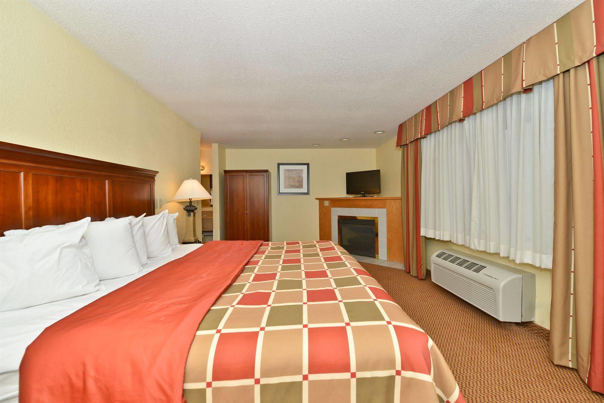 Ramada By Wyndham Platte Kci Airport Motel Platte City